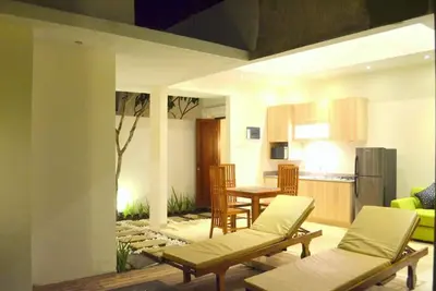 Image de 2 Br Villa dans un excellent emplacement de Seminyak, à proximité des commerces et des restaurants (Jg)