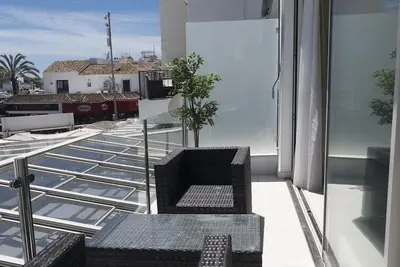 Image de 136 A First Line Banus 6 personnes