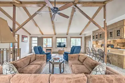 Image de Nouveau! Ruidoso Home w / Deck, 4 Mi to Ski Apache!