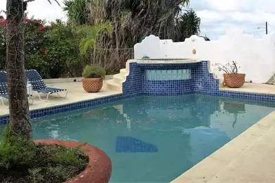 Image de Maison de luxe dans un quartier charmant