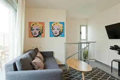 Image de Prime Location - Magnifique penthouse 3 pièces en bord de mer