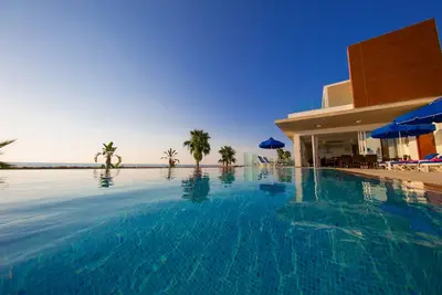 Image de Beach Villa Mare - Argaka - a villa that sleeps 8 guests in 4 bedrooms