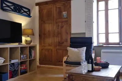 Image de Gîte atmosphérique pour 6 personnes avec poêle à bois