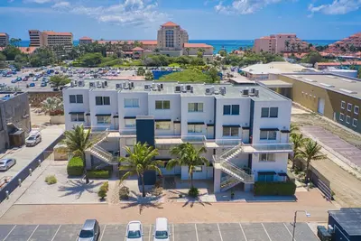 Image de Palm Beach, Las Islas Condo # 8