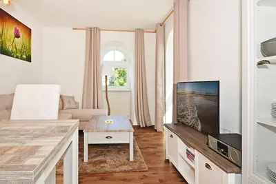 Image de La maison Usedom est situĂ©e dans la station balnĂ©aire de Koserow près de la cĂ´te baltique, Ă