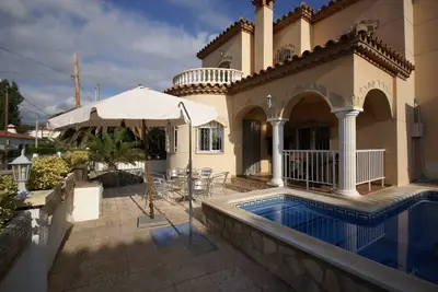 Villa de plage avec piscine jusqu'à 6 pers. , Meilleur emplacement en bord de mer, pas de circulation et ambiance