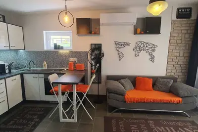 Image de Appartement de vacances avec vue, bain à remous et infrasauna