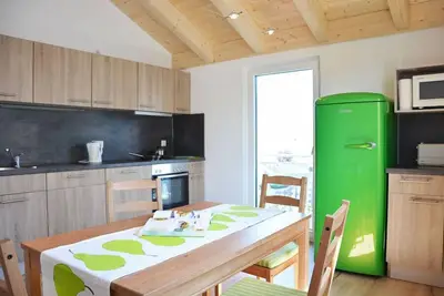 Maison de vacances confortable (80 m²) avec balcon et connexion Wi-Fi gratuite