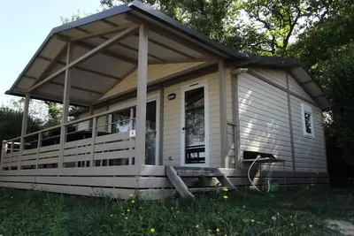Image de Chalet Prémium (35m²) avec grande terrasse couverte, 3 chambres 8 personnes