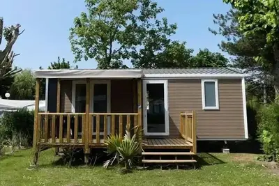 Image de Mobil home Comfort 27m2 - 2 Schlafzimmer + halb überdachte Terrasse + Tv 5 Personen