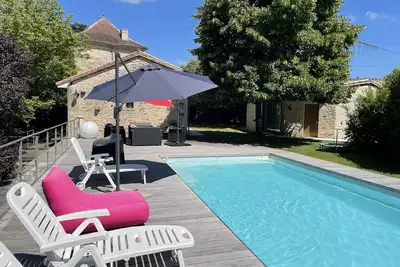 Image de Jolie maison de caractère avec piscine chauffée dans l'Entre deux Mers