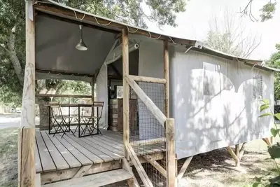 Image de Cabane Lodge auf Stelzen Standard 23m2 (2 Schlafzimmer) inklusive Terrasse 8 m2 - ohne Sanitär 4 Personen