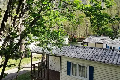 Image de Mobil-home Mediterranee Confort 26m2 (2 chambres)+ terrasse couverte 6, 20m2 - côté Cévennes+ clim+tv 5 personnes