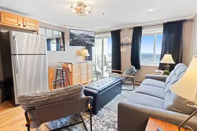 Image de Aucun Appel Et Prix De Commutation | Comprend Parking / Nettoyage | 1br / 1ba | Sommeil 4 | Ml352