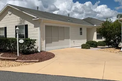 Image de Virginia Trace Villa, à distance de marche de Sumter Landing, tout juste devenu disponible