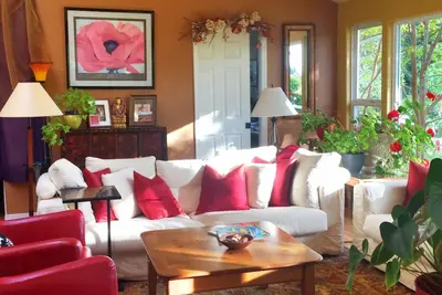 Image de Emplacement! Marche à l'U d'O, restaurants, sentiers de randonnée. Calme et serein!