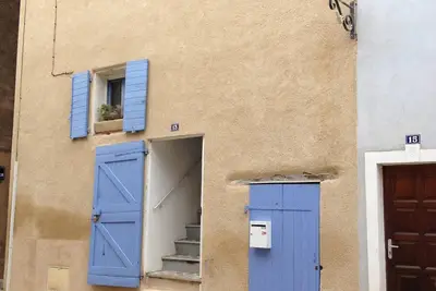 Image de Rénové Maison médiéval au pied du Mont. Ste. Victoire