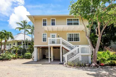 51 Sunset Captiva 2 Bedroom / 2. 5 Bath House