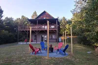 Image de Misty Mountain Retreat - Spa / Animaux acceptés / Wifi / Vues panoramiques sur les montagnes