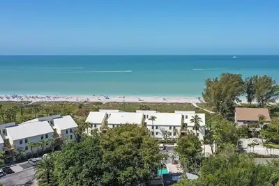 Image de Beach Villa # 2029 Villa face Ă la plage avec 3 chambres et 3 salles de bain