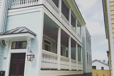 Image de Maison historique récemment rénovée - Charleston Downtown-B