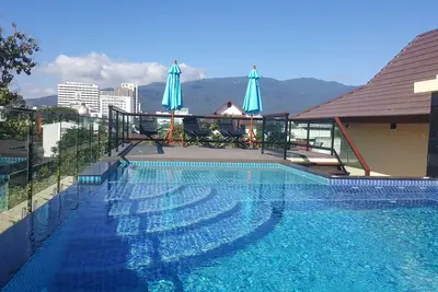 Image de Bel appartement dans la vieille ville à la rue piétonne