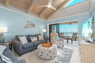 Image de Pine Cove C: Escapade sensationnelle sur le golfe avant dans un complexe tranquille, très bien situé!