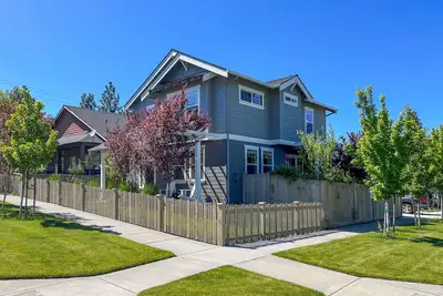 Image de Nouvellement répertorié: New Beach House, à seulement 4 km du fleuve Old Mill et de la rivière Deschutes