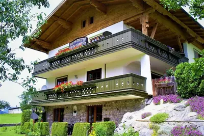Image de Bel appartement avec deux chambres dans un endroit ensoleillé et calme.