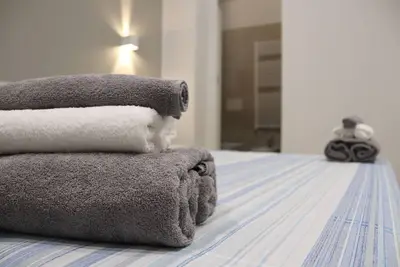 Appartement pour 4 personnes avec wifi (fibre 1000), lit, canapé-lit et douche