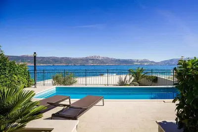 Image de Luxe avec piscine privée