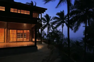 Image de Villa en bois romantique au sommet de la montagne avec piscine et jacuzzi - Luxe au milieu de la nature