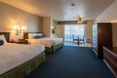 Image de Proche Des Attractions! Cosy Studio Suite, Pool!