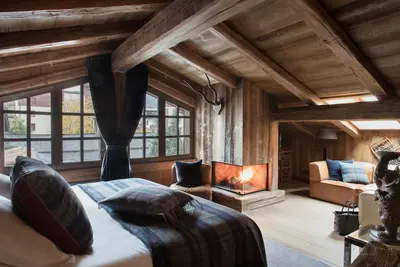 Image de Squaw Valley Lodge est le moment de montagne que vous vous offriez ou partagiez