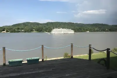 Image de Maison avec quai privé et belle vue panoramique sur la rivière Ohio