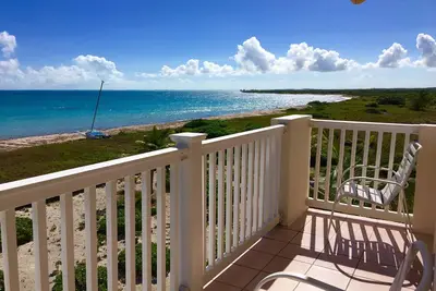 Image de Sea Breeze - 2br / 2Bath Penthouse en front de mer / plage - Tranquil Northwest Point