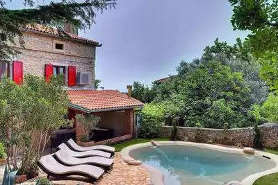 Image de Villa avec piscine et climatisation