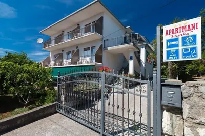 Image de Appartement de vacances Selce pour 1 - 9 personnes avec 4 chambres à coucher - Appartement de vacanc