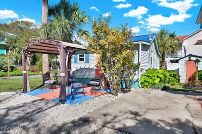 Image de Charmant cottage avec 1 chambre et 1 salle de bain à proximité des commerces et de la plage sud