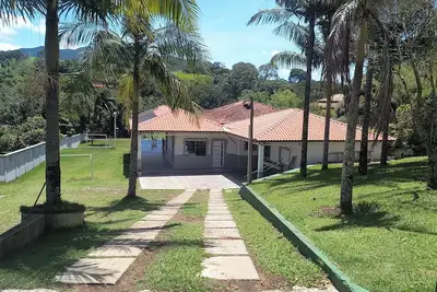 Image de Belle ferme avec piscine, une petite île. Près de la cascade Rio Jaguari.