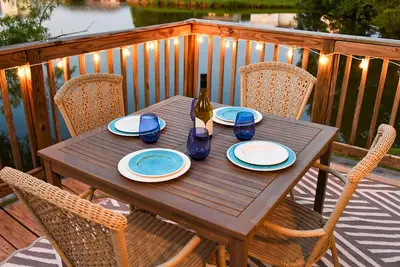 Image de Nouvelle Liste * The Cowbell Cabana * Lake Views! La plupart des jeux sont Ouverts!