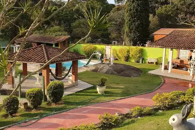 Image de # Ferme avec piscine, terrain de football et barbecue