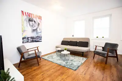 Image de 2Zi moderne! Netflix! Central! Vieille ville historique