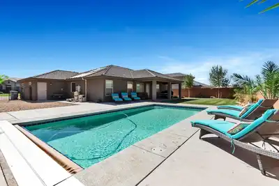 Image de Dune-notre-chose dans notre maison spacieuse avec piscine privée