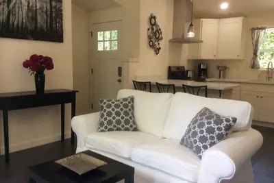 Suite Canfield Orchard Apple