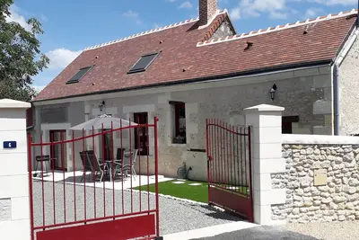 Image de \"La boulange\" ***ancienne maison de vignerons avec son four à pain(cour fermée)