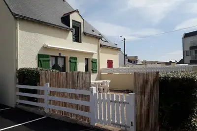 Image de Petite maison en face cĂ´te sauvage de Quiberon, vue sur l'ocean.