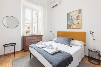 Image de David LaChapelle Colosseum Bright Apartment