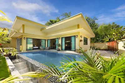 Tranquillité tropicale à Samui. Villa de 3 chambres avec piscine privée. Baan Putahracsa