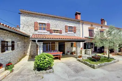 Image de Maison de vacances avec terrasse et climatisation